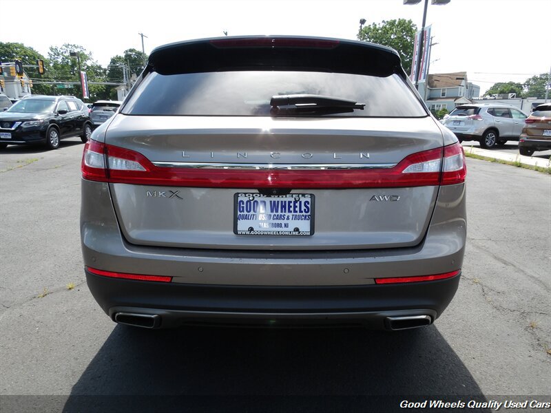 Used 2018 Lincoln MKX Reserve w/ Lincoln MKX Climate Package AWD/4WD image 6