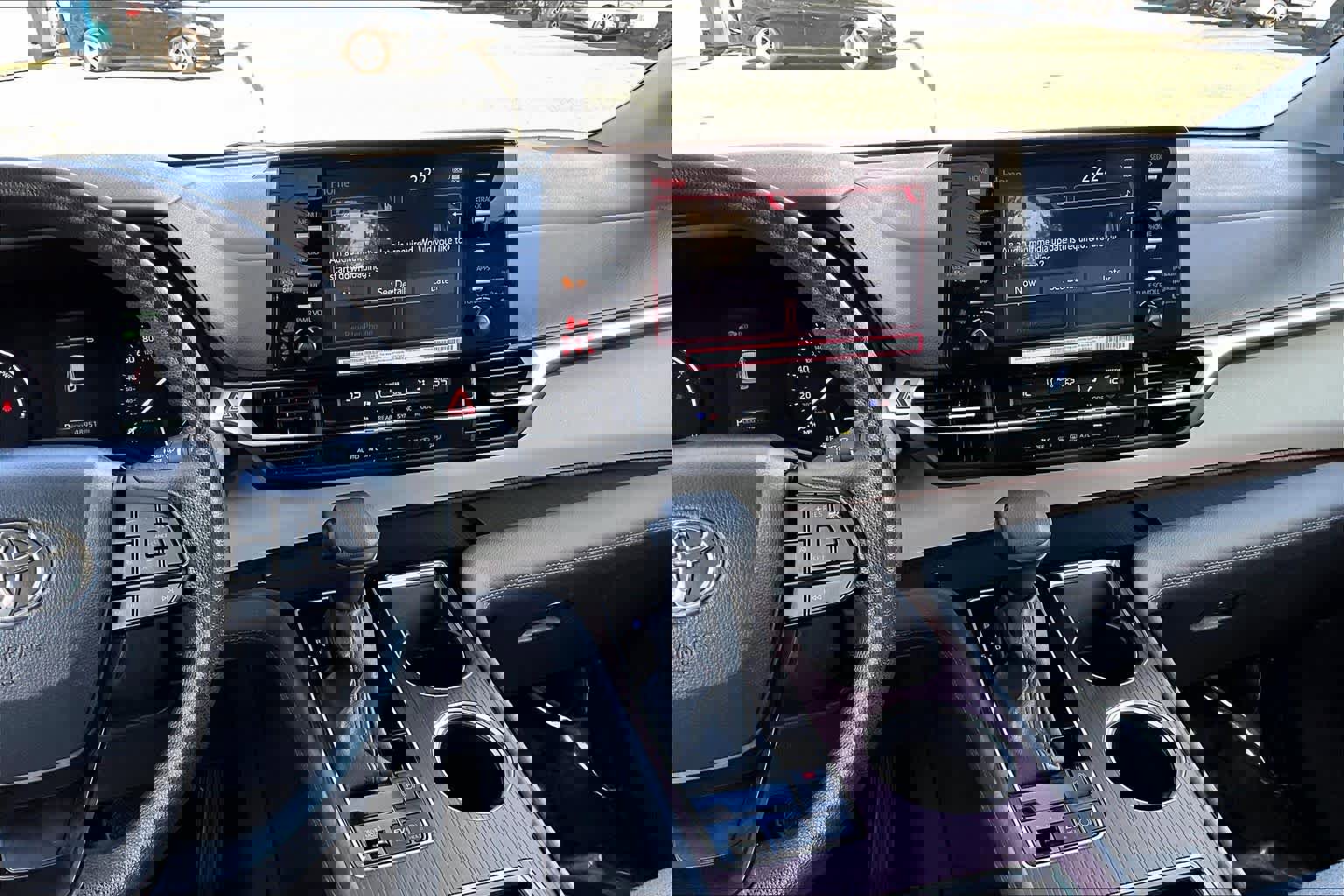 Certified 2024 Toyota Sienna LE image 6