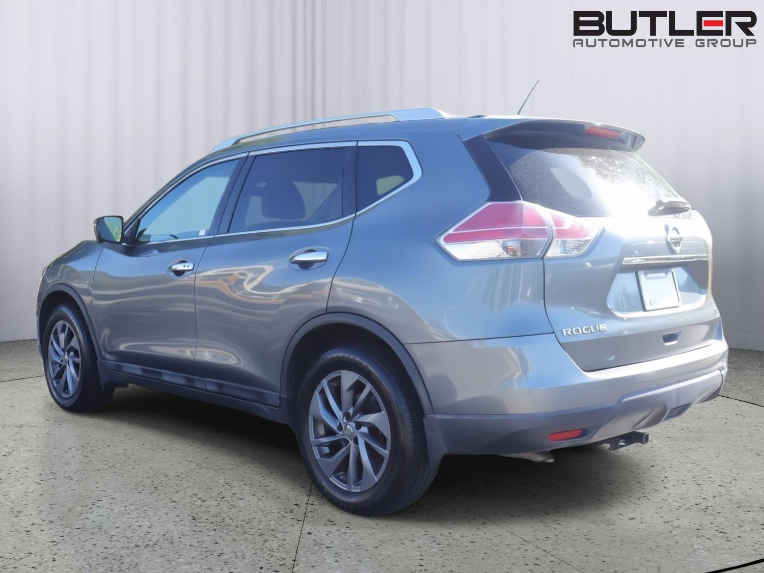 Used 2016 Nissan Rogue SL w/ SL Premium Package FWD image 5