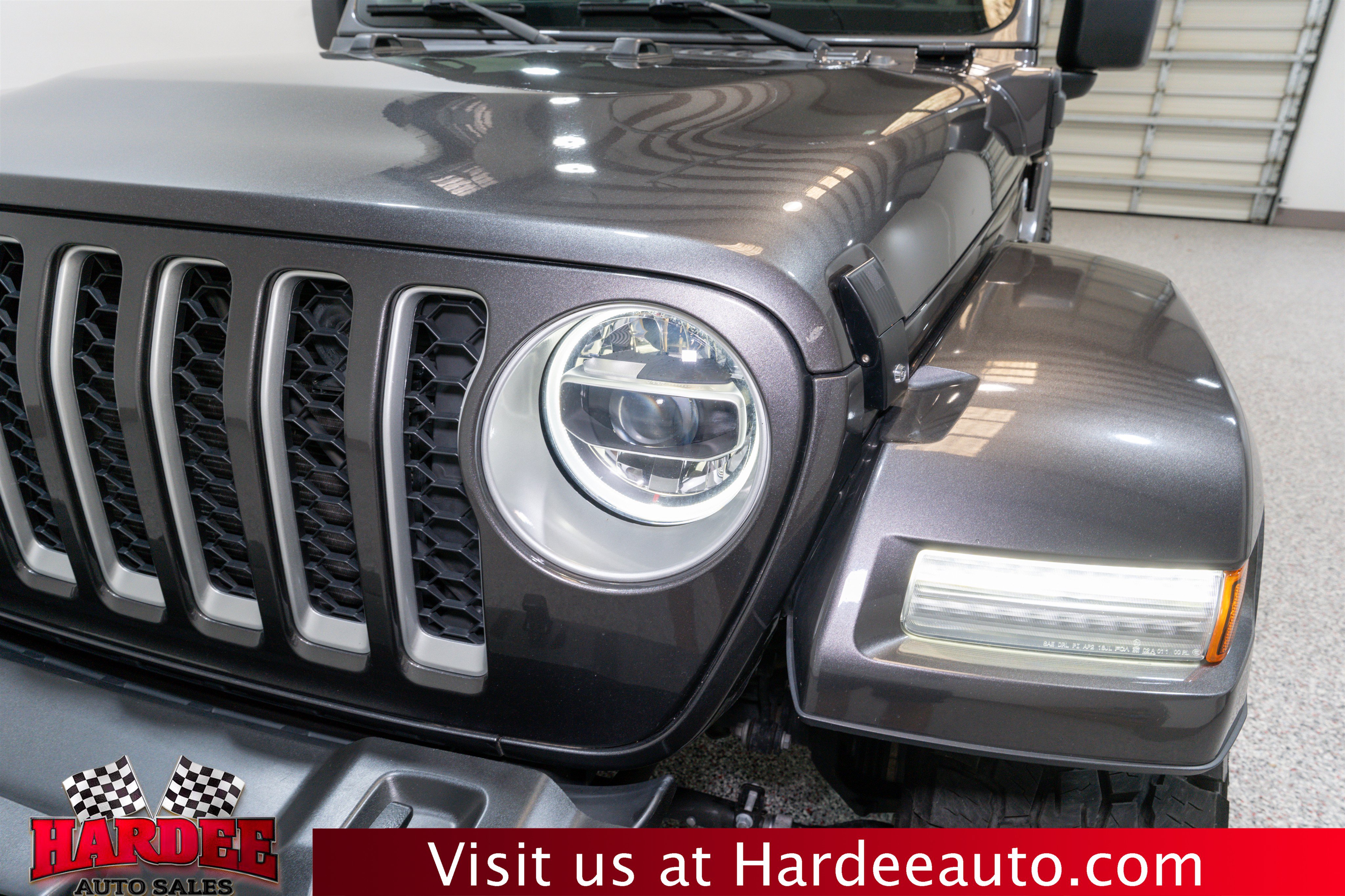 Used 2021 Jeep Wrangler Unlimited Sahara w/ Cold Weather Group AWD/4WD image 8