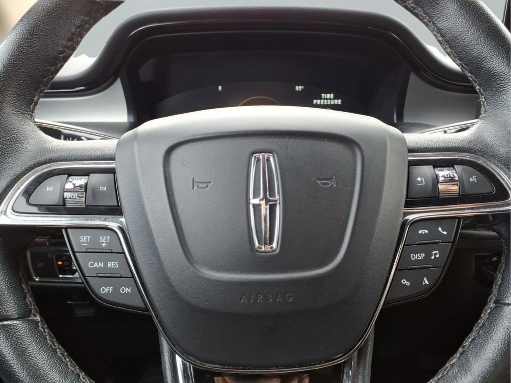 Used 2022 Lincoln Nautilus AWD image 14