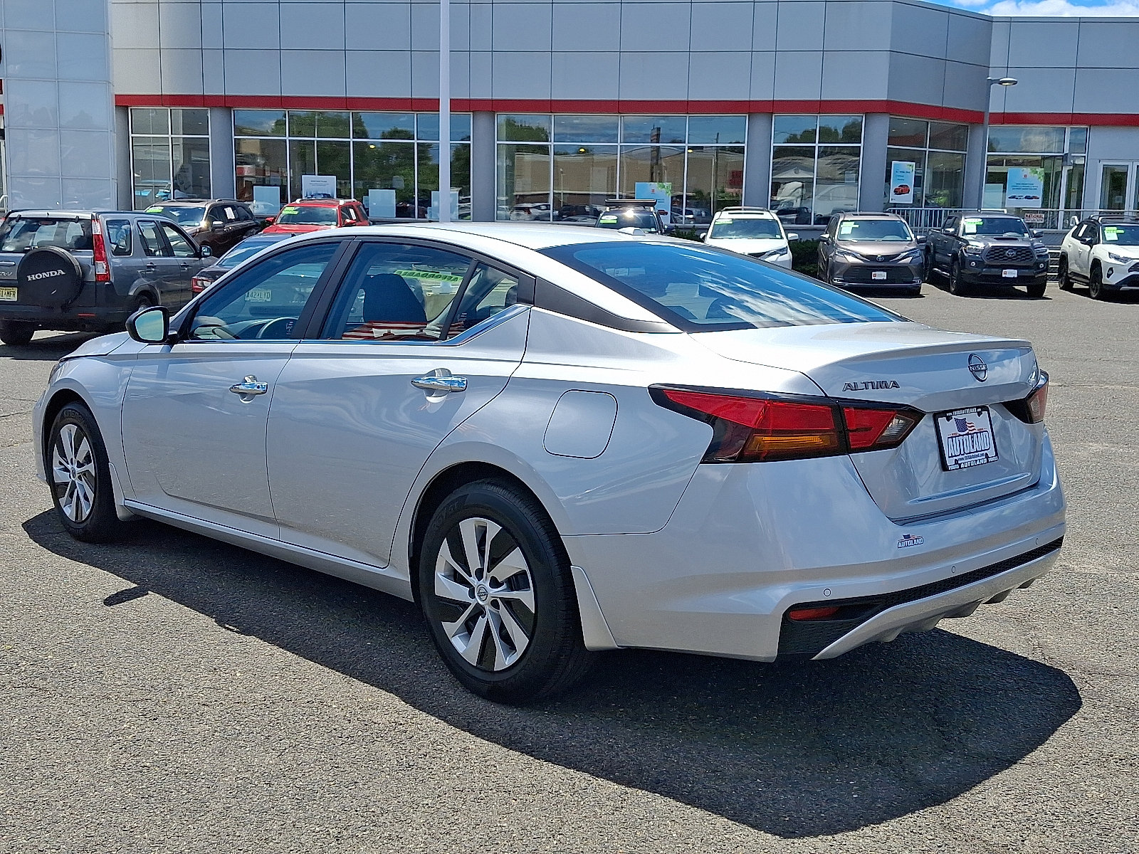 Used 2025 Nissan Altima 2.5 S FWD image 5