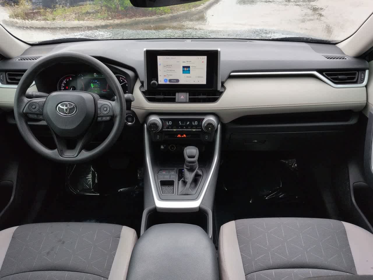 Used 2025 Toyota RAV4 XLE w/ Convenience Package FWD image 14