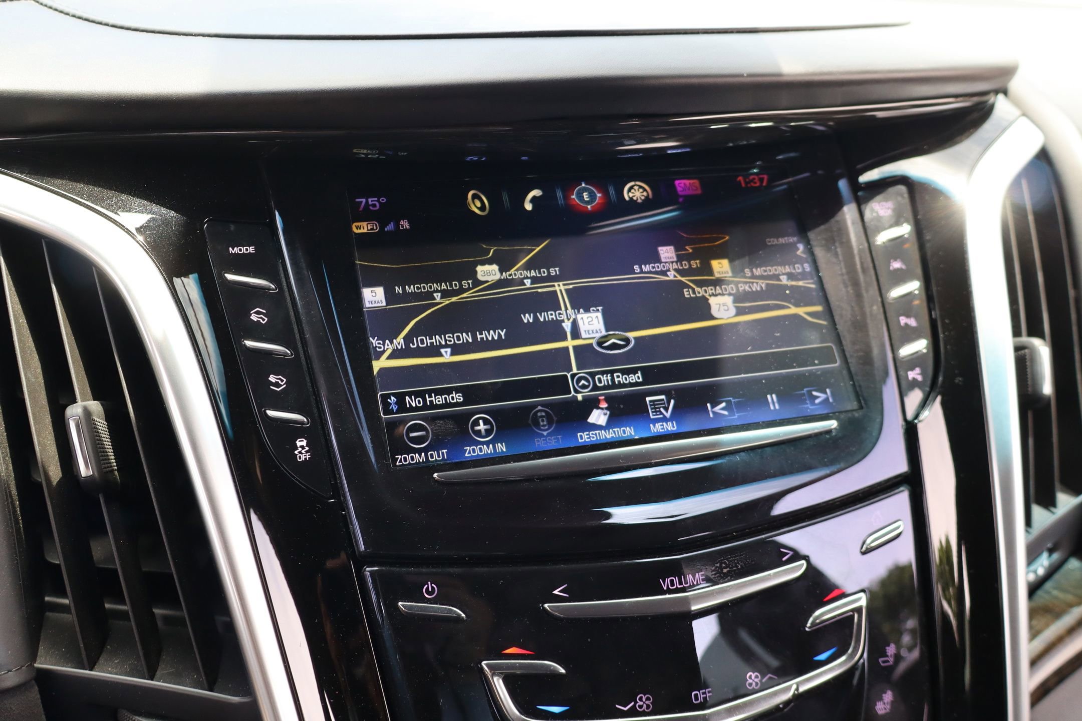 Used 2020 Cadillac Escalade ESV Platinum AWD/4WD image 23