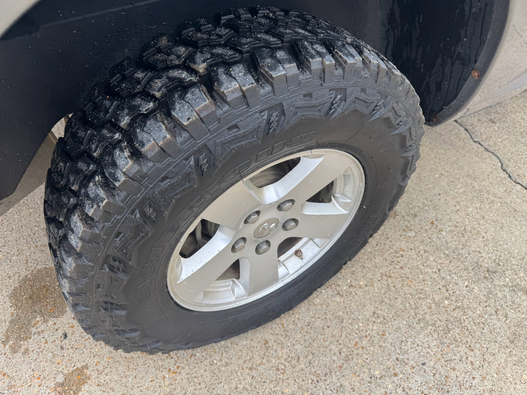 Used 2009 Dodge Ram 1500 Truck SLT image 11