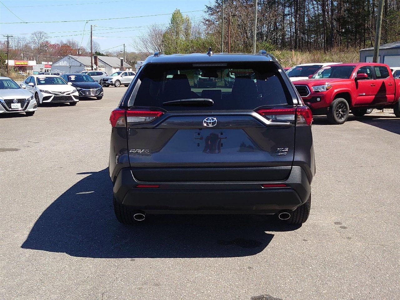 Used 2023 Toyota RAV4 XLE image 4