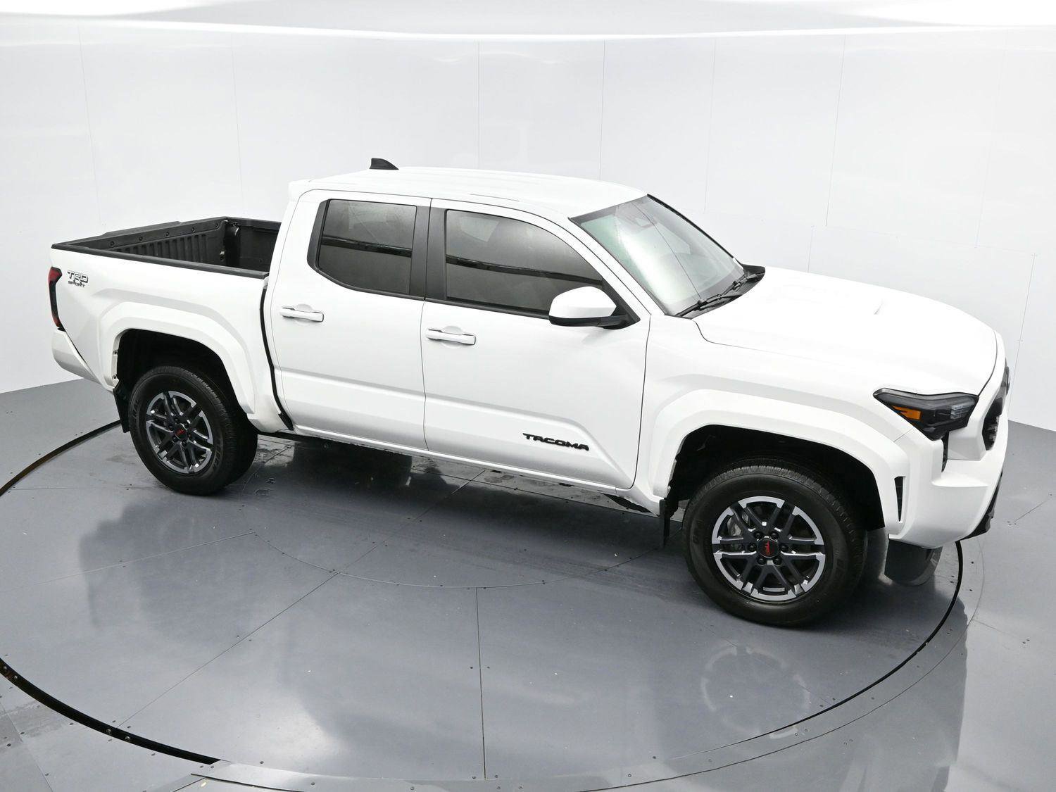 Used 2024 Toyota Tacoma TRD Sport image 36
