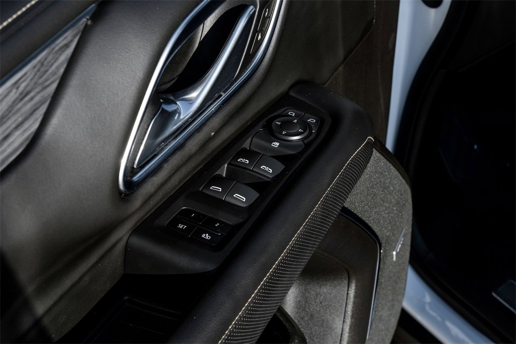 Used 2021 GMC Yukon XL SLT image 46