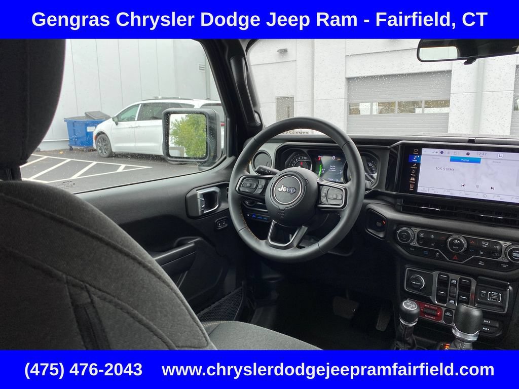 Used 2024 Jeep Wrangler Unlimited AWD/4WD image 37