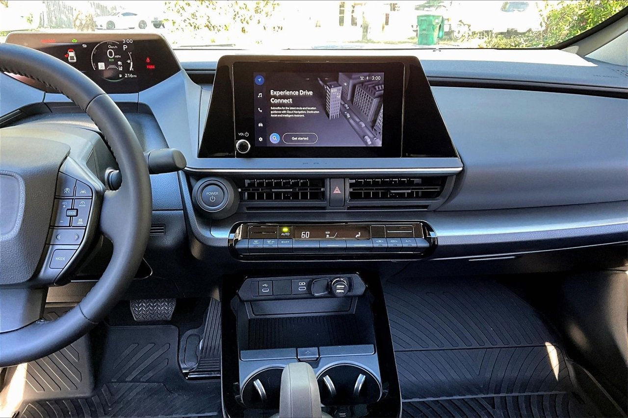 Used 2026 Toyota Prius LE image 9