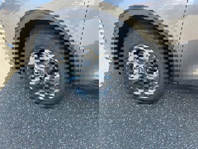 New 2026 Ford Escape ST-Line Select w/ Equipment Group 401A image 32