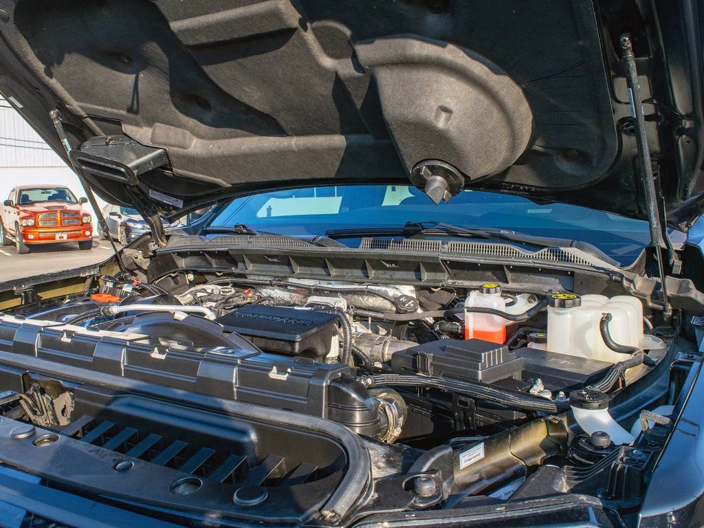 Used 2024 GMC Sierra 2500 AT4 w/ AT4 Preferred Package image 12