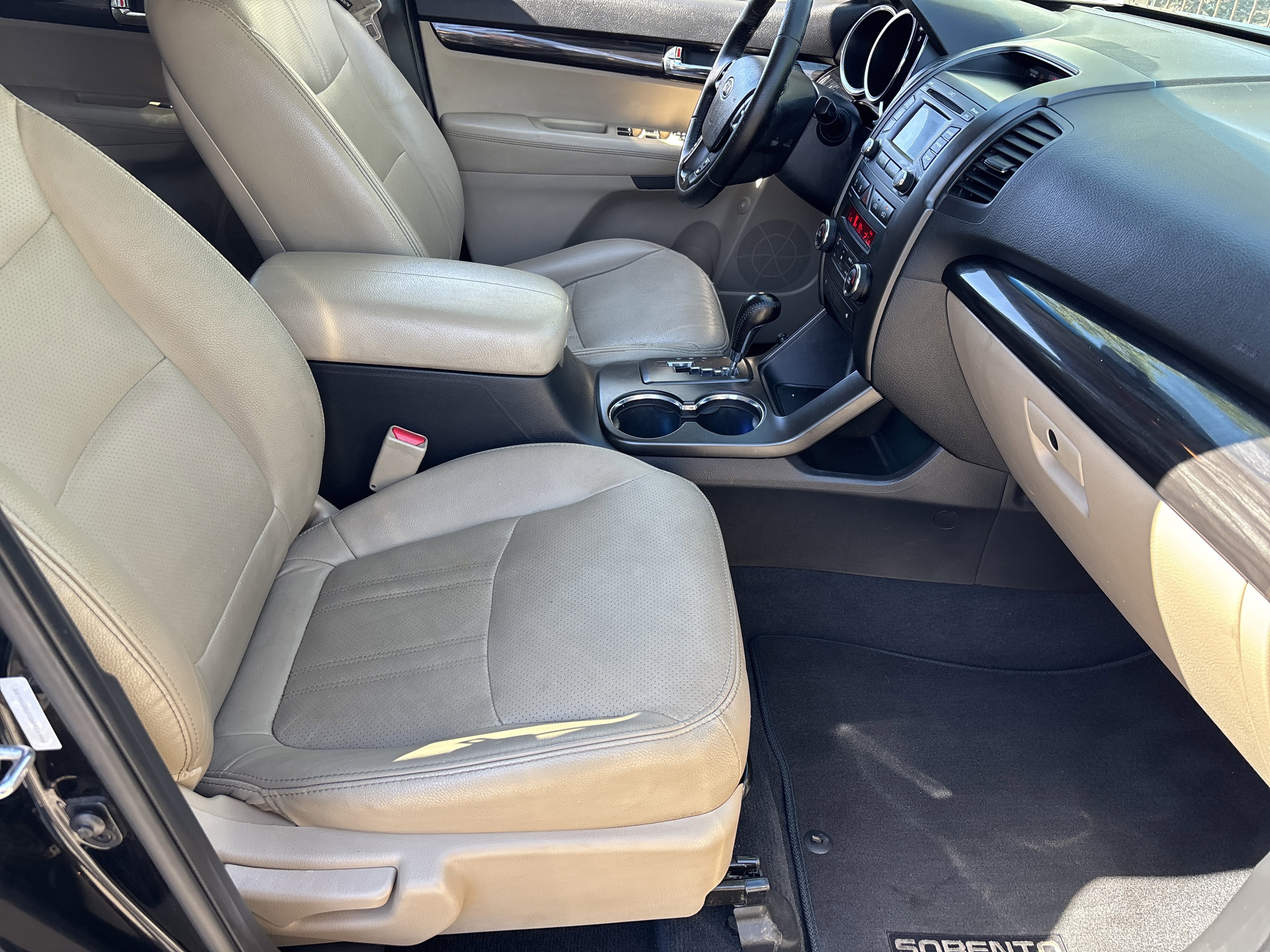 Used 2013 Kia Sorento EX FWD image 9