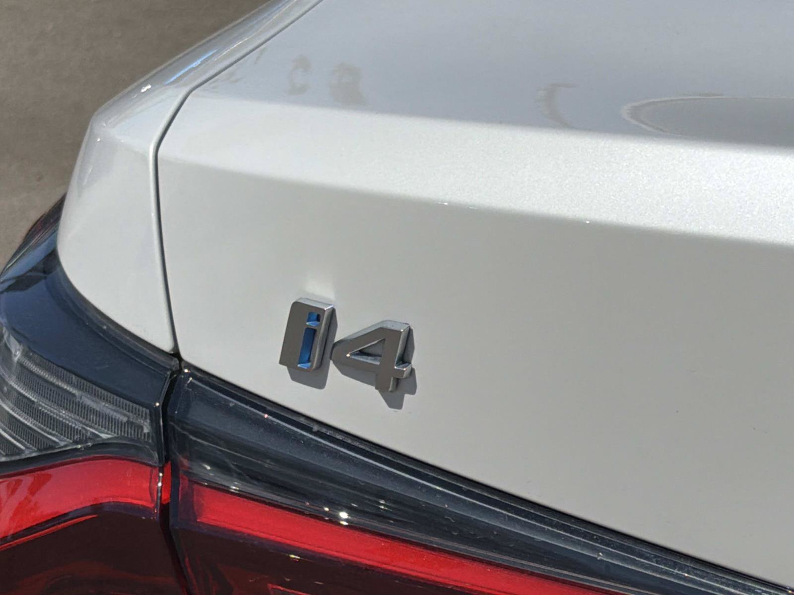 Used 2023 BMW i4 eDrive40 RWD image 24
