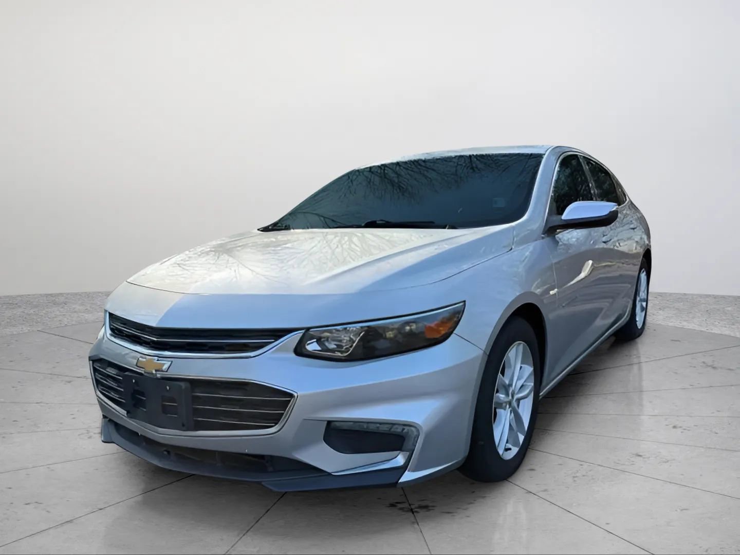 Used 2016 Chevrolet Malibu LT w/ Leather Package FWD image 1