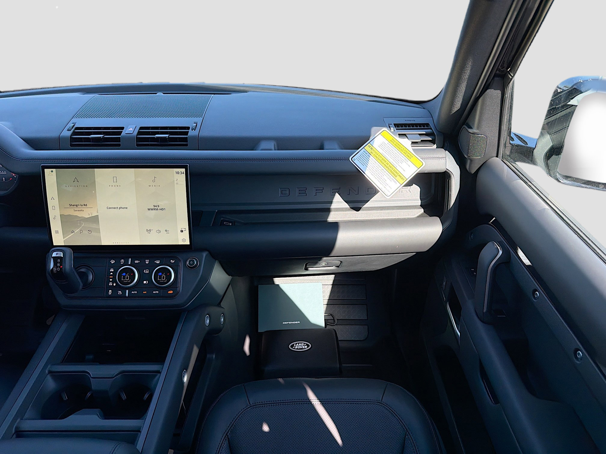 New 2026 Land Rover Defender 110 X-Dynamic SE image 18