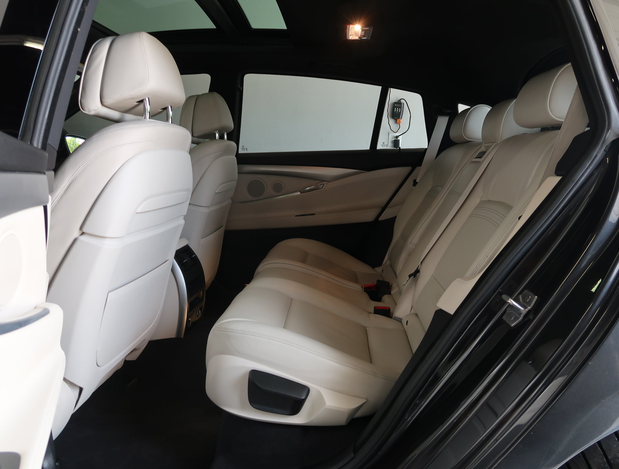 Used 2017 BMW 535i Gran Turismo RWD image 34