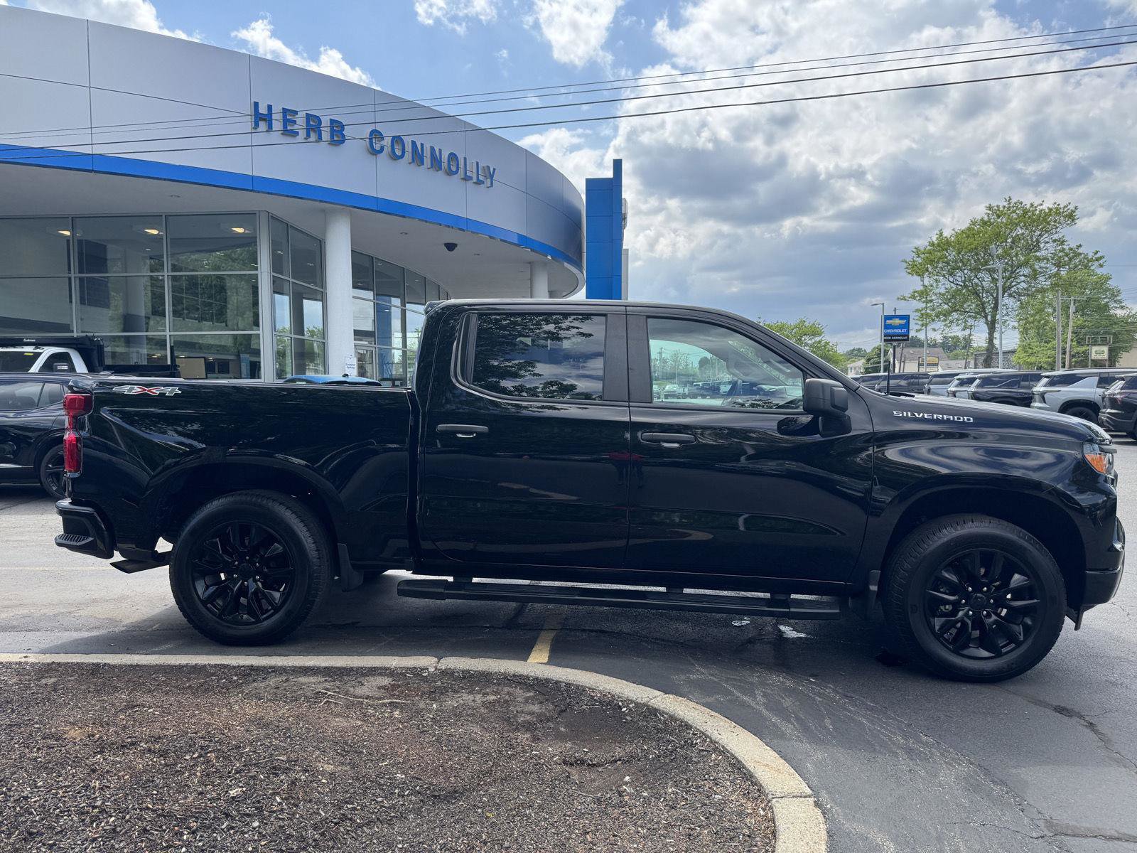 Certified 2022 Chevrolet Silverado 1500 Custom AWD/4WD image 8