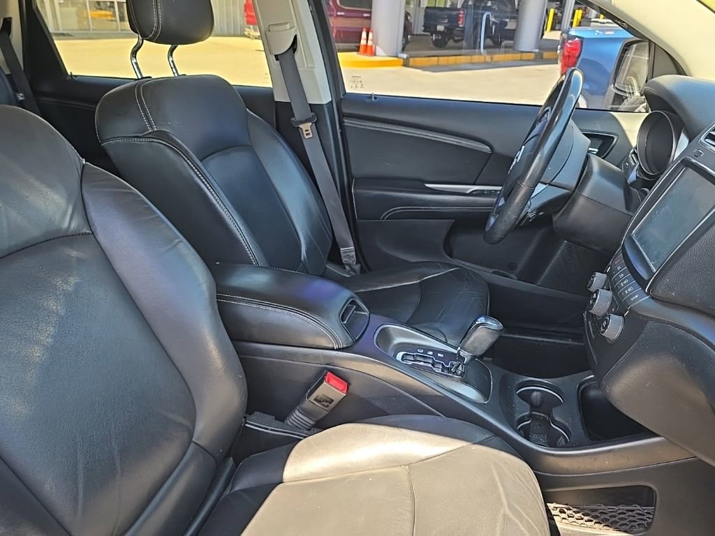 Used 2017 Dodge Journey Crossroad FWD image 11