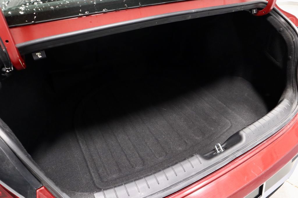 Used 2025 Hyundai Elantra SEL image 16