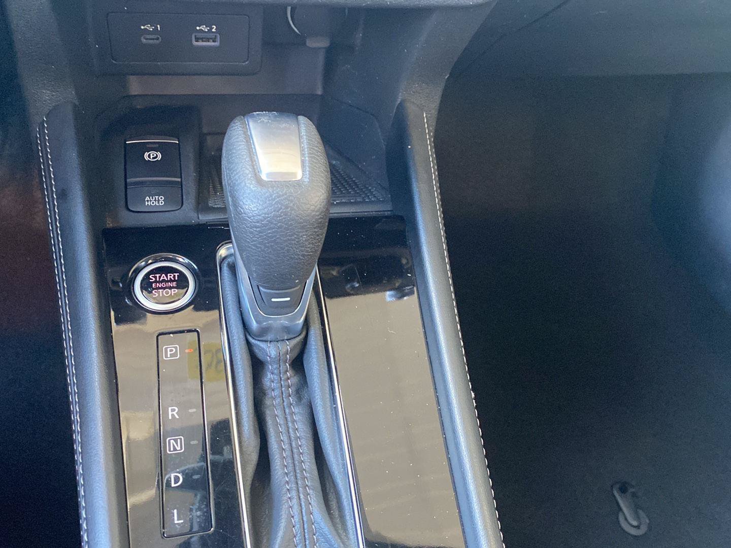 Certified 2023 Nissan Kicks SR w/ SR Premium Package FWD image 29
