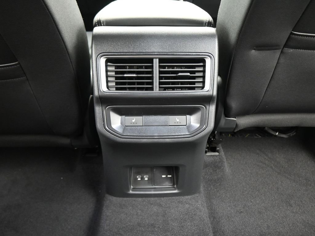 New 2026 Volkswagen Atlas Cross Sport SEL R-Line image 44