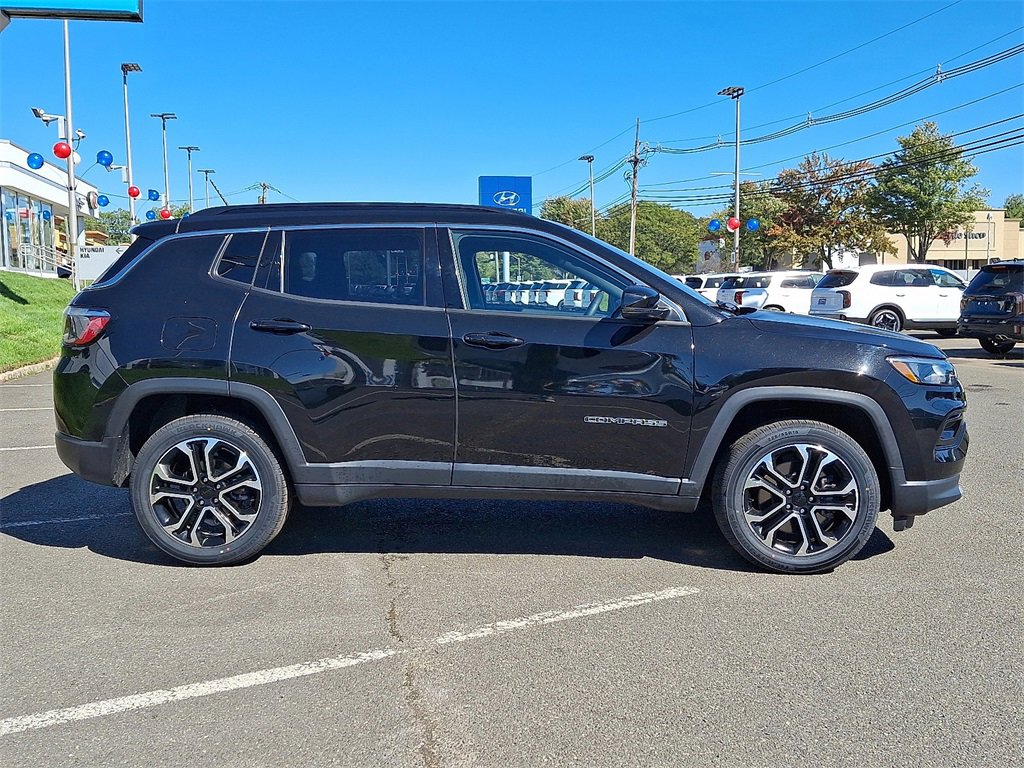 Used 2023 Jeep Compass Limited image 8