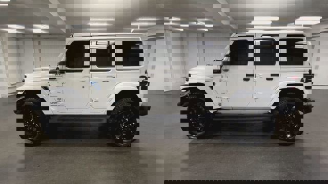 Used 2021 Jeep Wrangler Unlimited Sahara w/ Cold Weather Group image 5