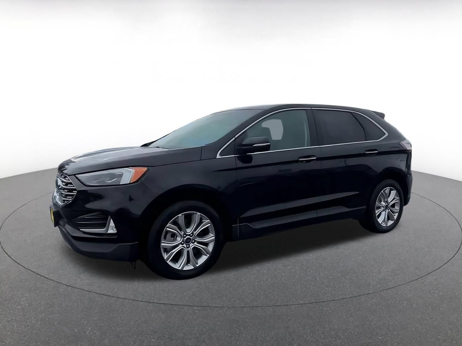 Used 2022 Ford Edge Titanium w/ Equipment Group 301A AWD/4WD image 7