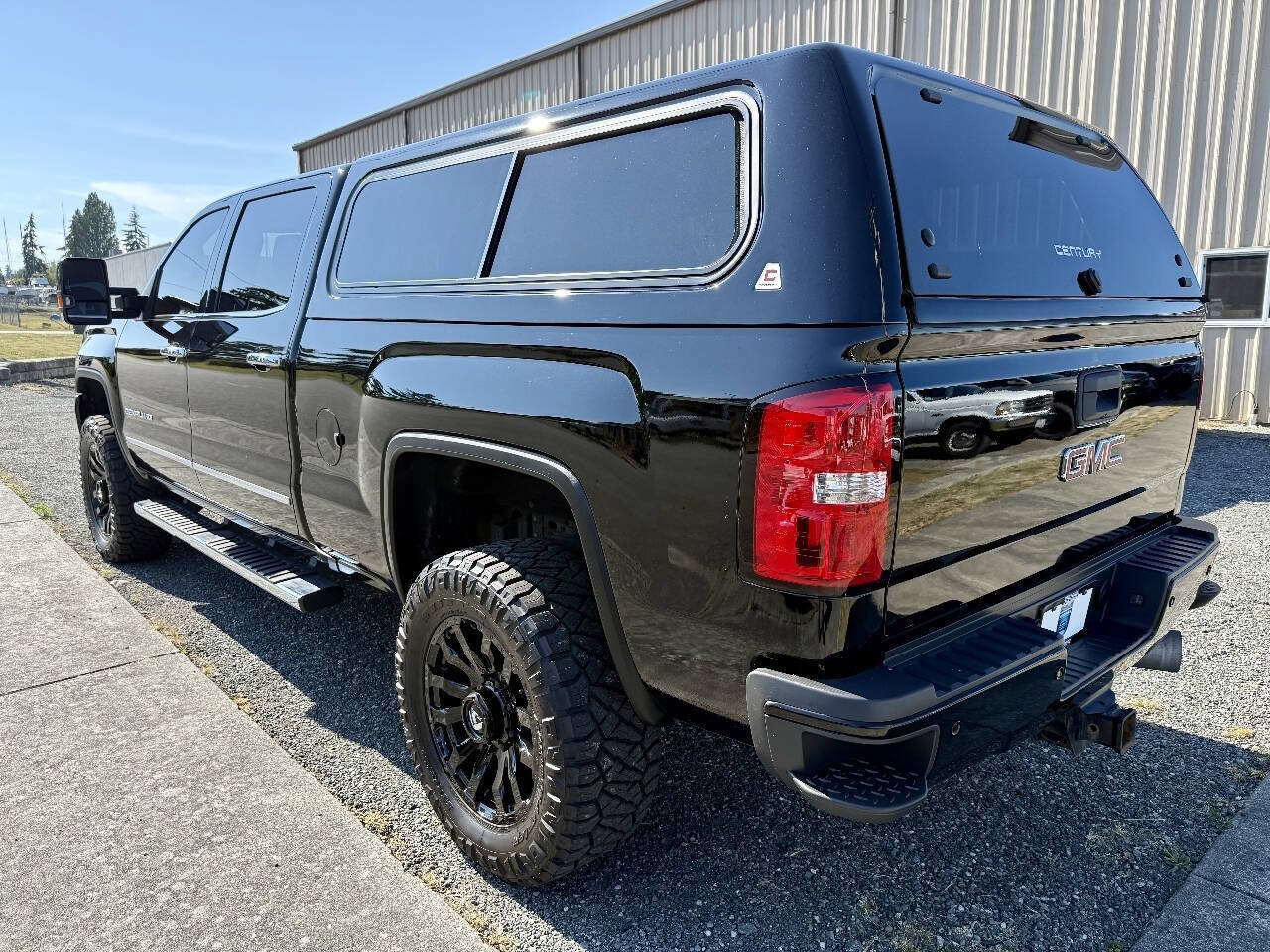 Used 2019 GMC Sierra 3500 Denali w/ Suspension Package, Off-Road AWD/4WD image 3