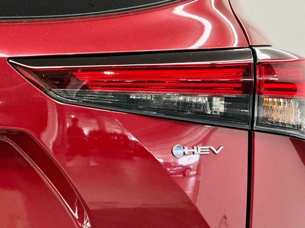 Used 2026 Toyota Highlander Platinum image 12