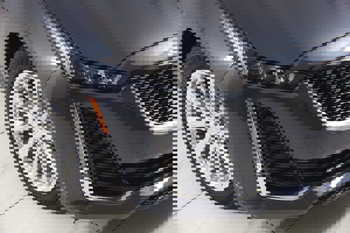 Used 2021 Cadillac CT5 Luxury w/ Cold Weather Package image 15