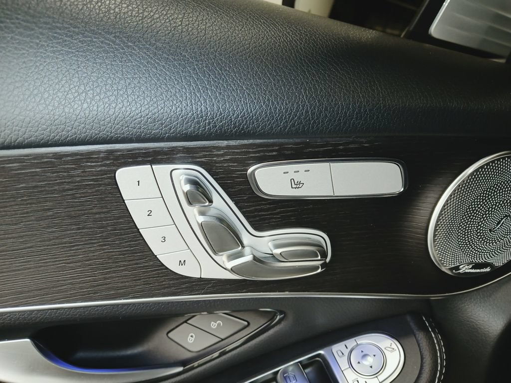 Certified 2020 Mercedes-Benz GLC 300 4MATIC image 17