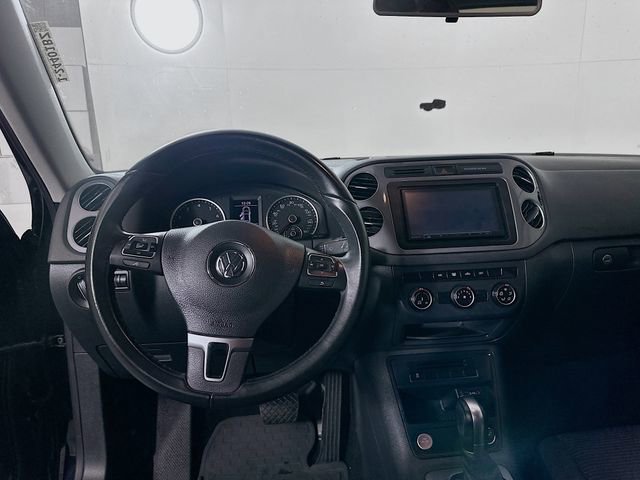Used 2017 Volkswagen Tiguan Limited w/ Premium Package image 20
