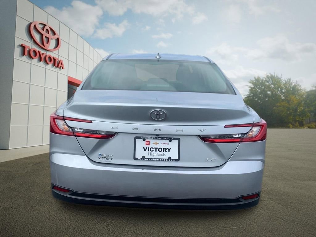 Used 2025 Toyota Camry LE FWD image 4