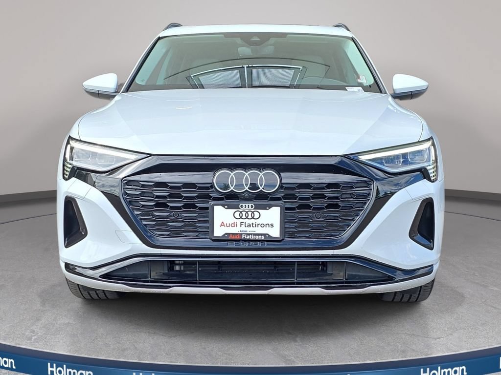 Used 2024 Audi Q8 e-tron Premium Plus AWD/4WD image 3
