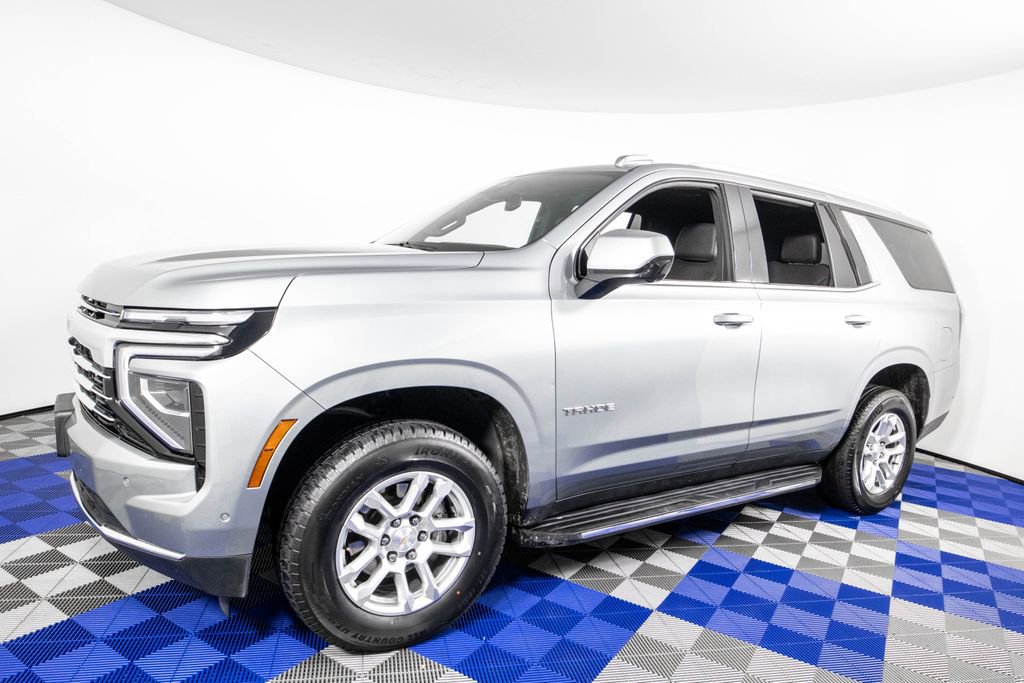 Used 2025 Chevrolet Tahoe LT AWD/4WD image 1
