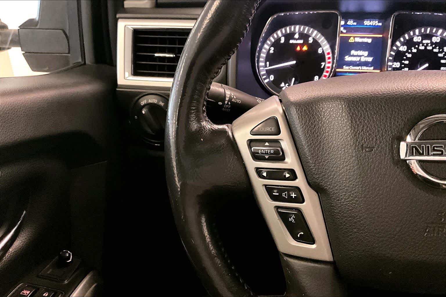 Used 2019 Nissan Titan SV w/ SV Convenience Package AWD/4WD image 22