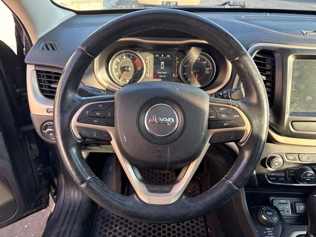 Used 2016 Jeep Cherokee Latitude w/ Comfort/Convenience Group AWD/4WD image 10