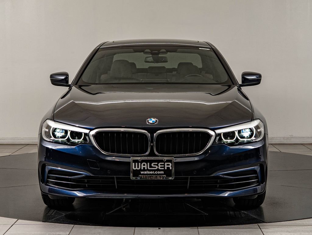 Used 2020 BMW 540i xDrive w/ Premium Package AWD/4WD image 2