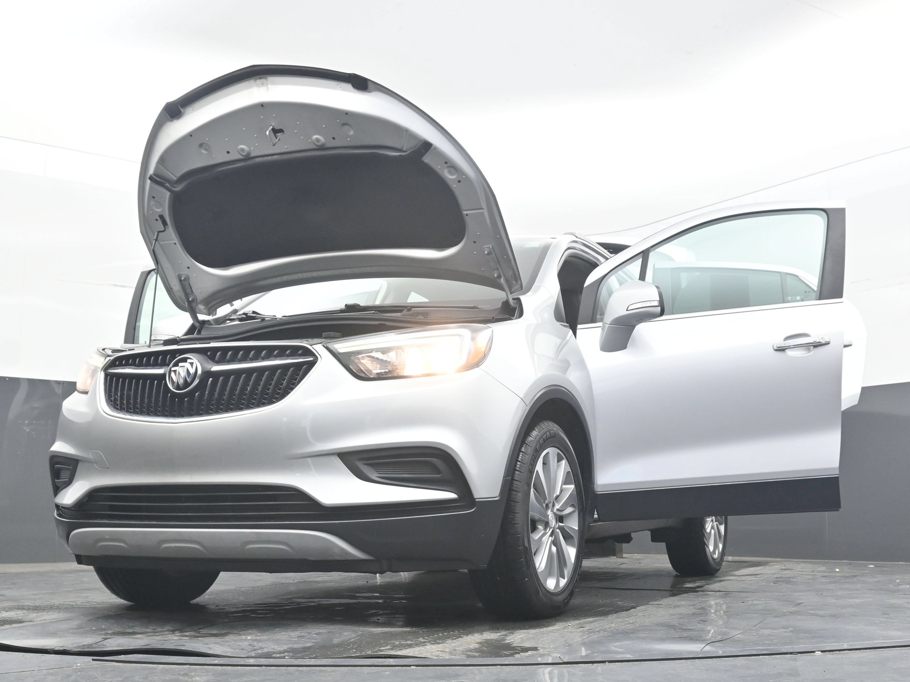 Used 2019 Buick Encore Preferred w/ Safety Package FWD image 36