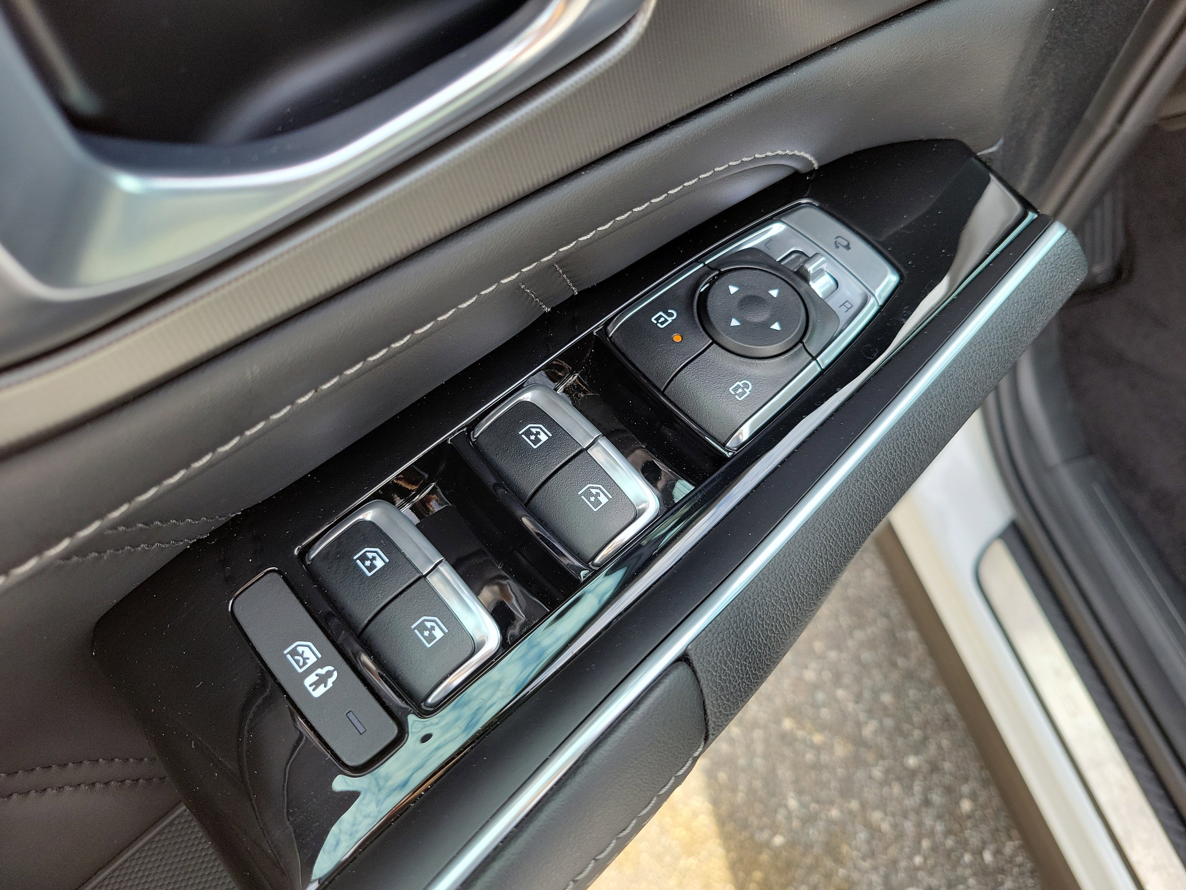 Used 2025 Kia Sorento SX image 22