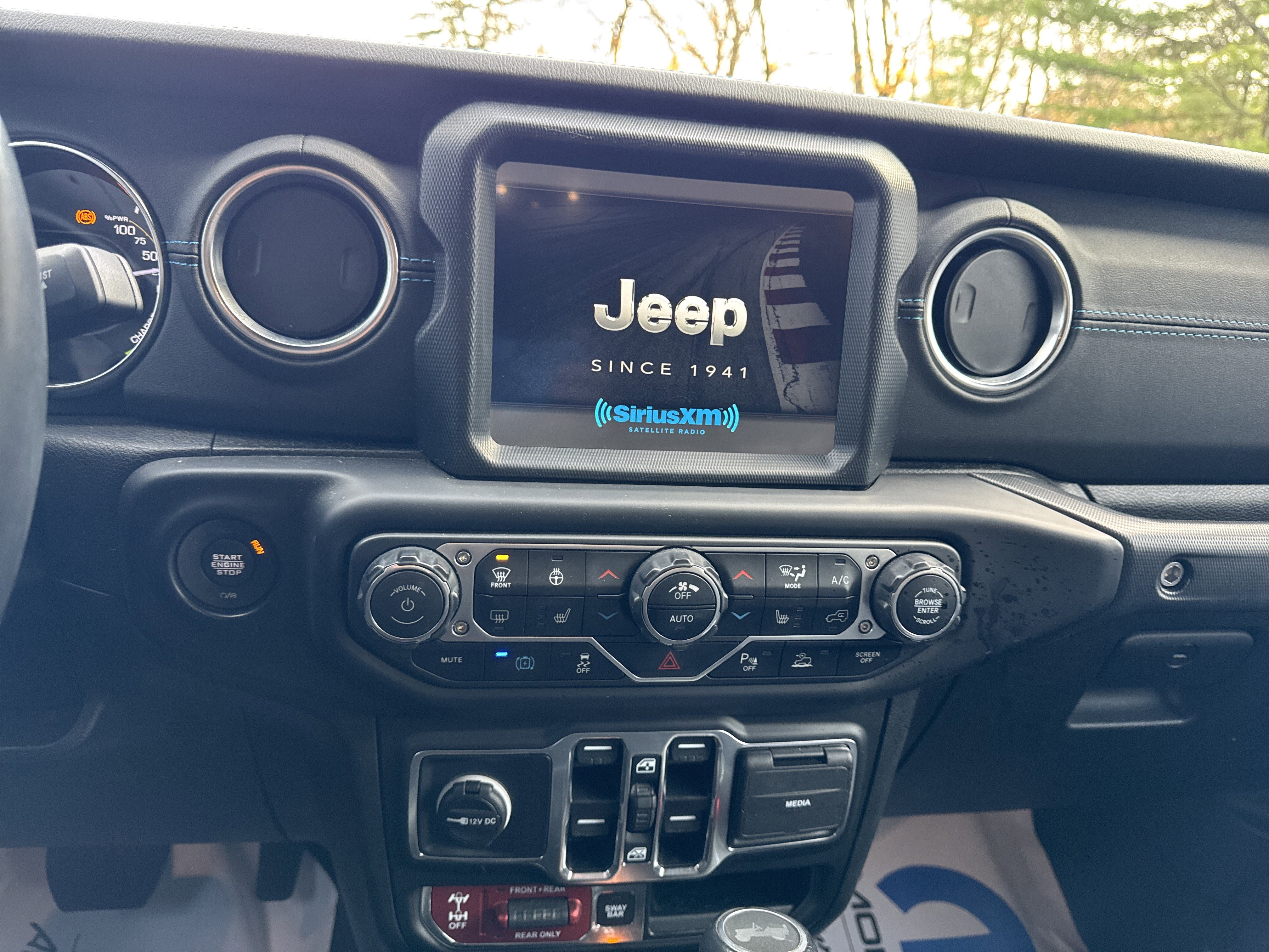 Certified 2022 Jeep Wrangler Unlimited Rubicon 4xe w/ Steel Bumper Group AWD/4WD image 14