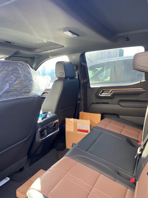 Certified 2023 Chevrolet Silverado 1500 High Country w/ Technology Package image 6