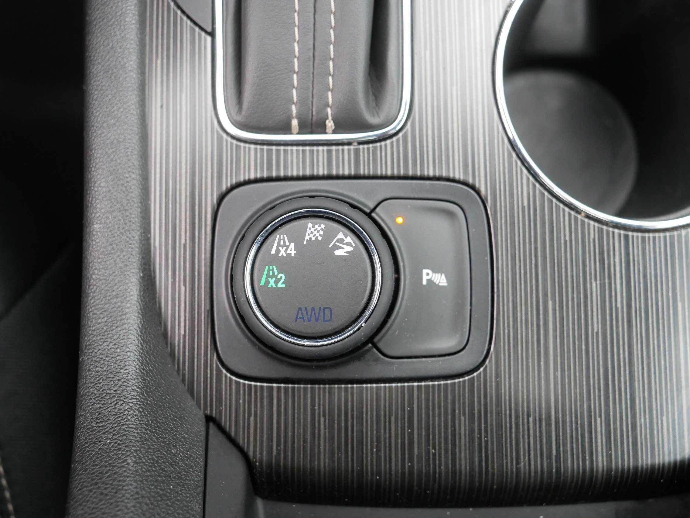 Used 2018 GMC Acadia SLT image 31