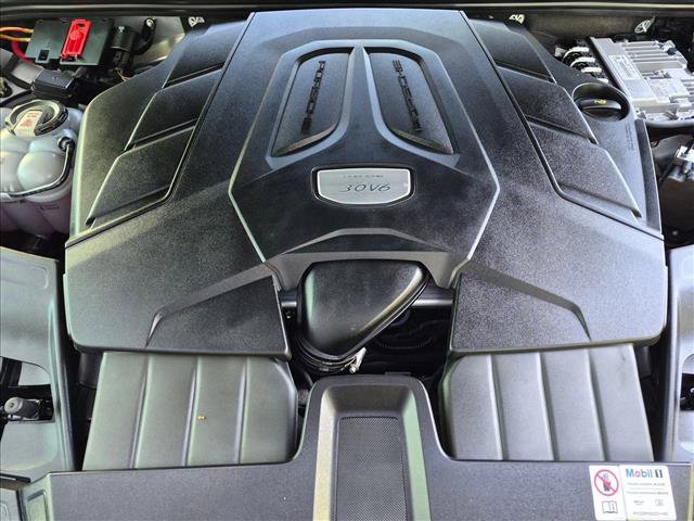 Used 2023 Porsche Cayenne Coupe AWD/4WD image 24