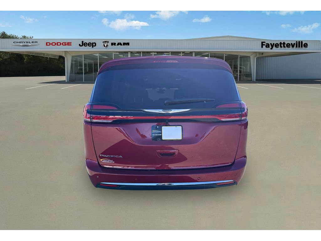 New 2026 Chrysler Pacifica Select image 5