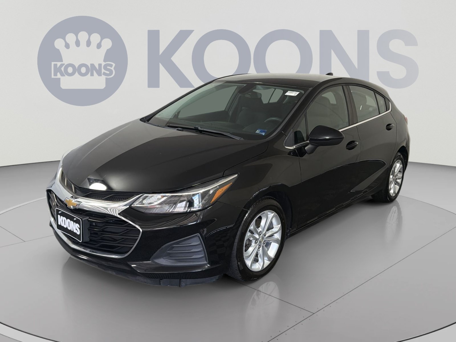 Used 2019 Chevrolet Cruze LT w/ Convenience Package FWD image 1