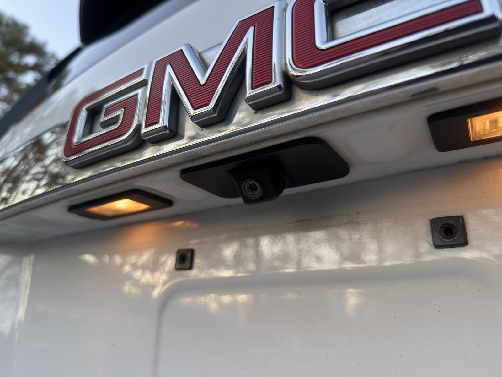 Used 2015 GMC Yukon Denali w/ Open Road Package image 10