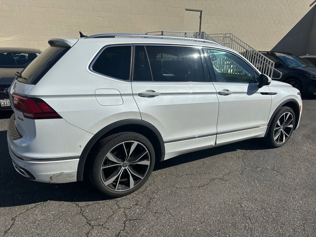 Used 2022 Volkswagen Tiguan SEL R-Line AWD/4WD image 4